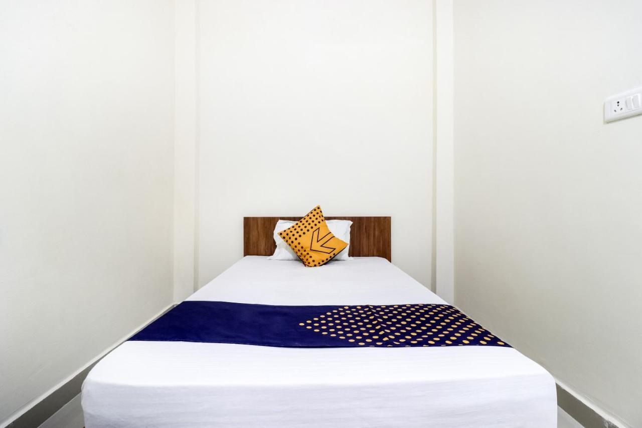 Oyo 40073 Yash Homestay Samarda Kaliāsot Exterior foto
