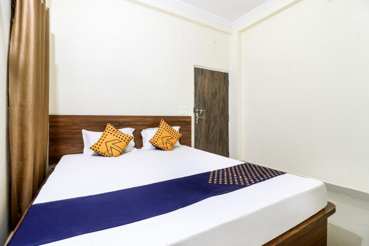 Oyo 40073 Yash Homestay Samarda Kaliāsot Exterior foto