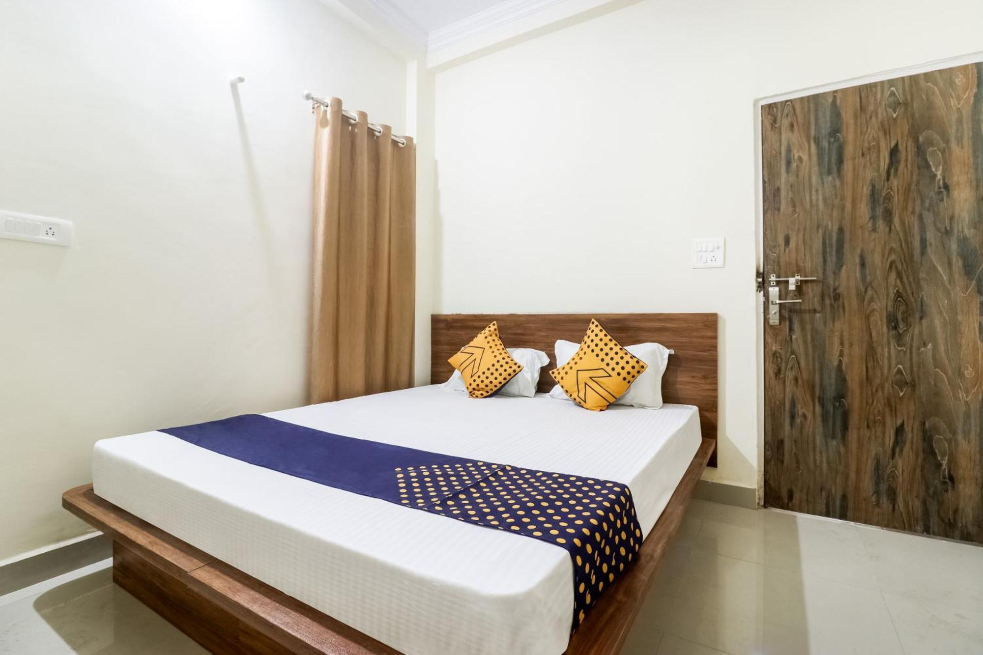 Oyo 40073 Yash Homestay Samarda Kaliāsot Exterior foto